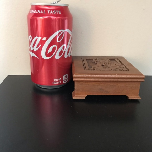 Wooden Clown Music Box - Picture 3 of 8